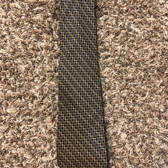 Men’s Tie Bundle - Picture 4 of 7